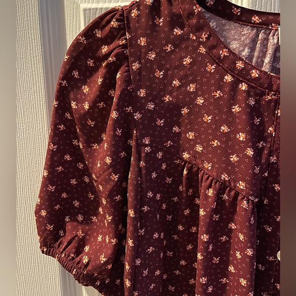 Loft Top - Picture 3 of 4